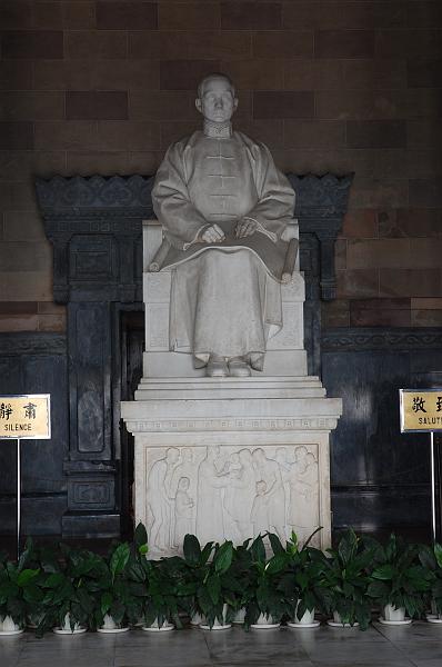 02-Mausoleum vo Dr. Sun Yatsen_020.JPG